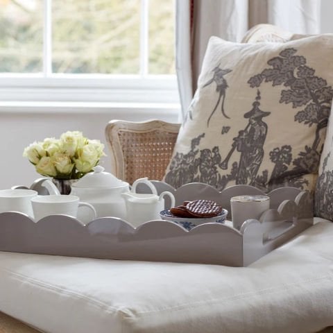 Scalloped Tray Chiffon