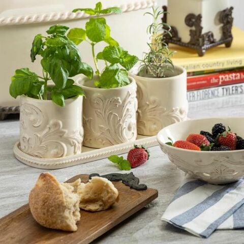 Set Acanthus Vases w/Tray 3 Pc