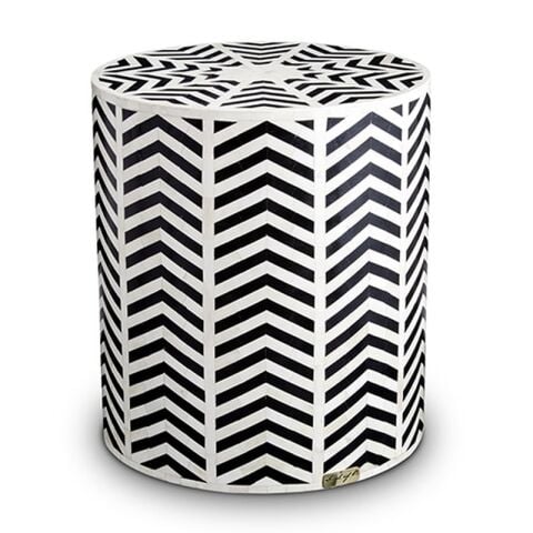 Black and white round coffee table