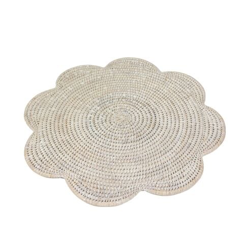 Rattan Scalloped Round Placemat in Cream  1 Placemat